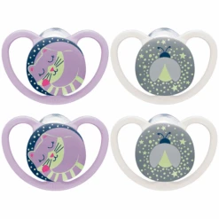 NUK Nachtschnuller Space Gr. 1, 0 - 6 Monate Silikon, Katze & Glühwürmchen, 4 Stück